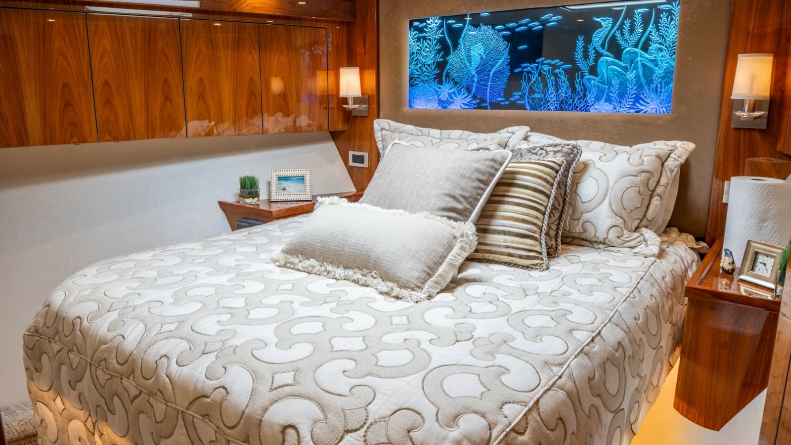 2020 Viking 92 Skybridge "After Midnight"