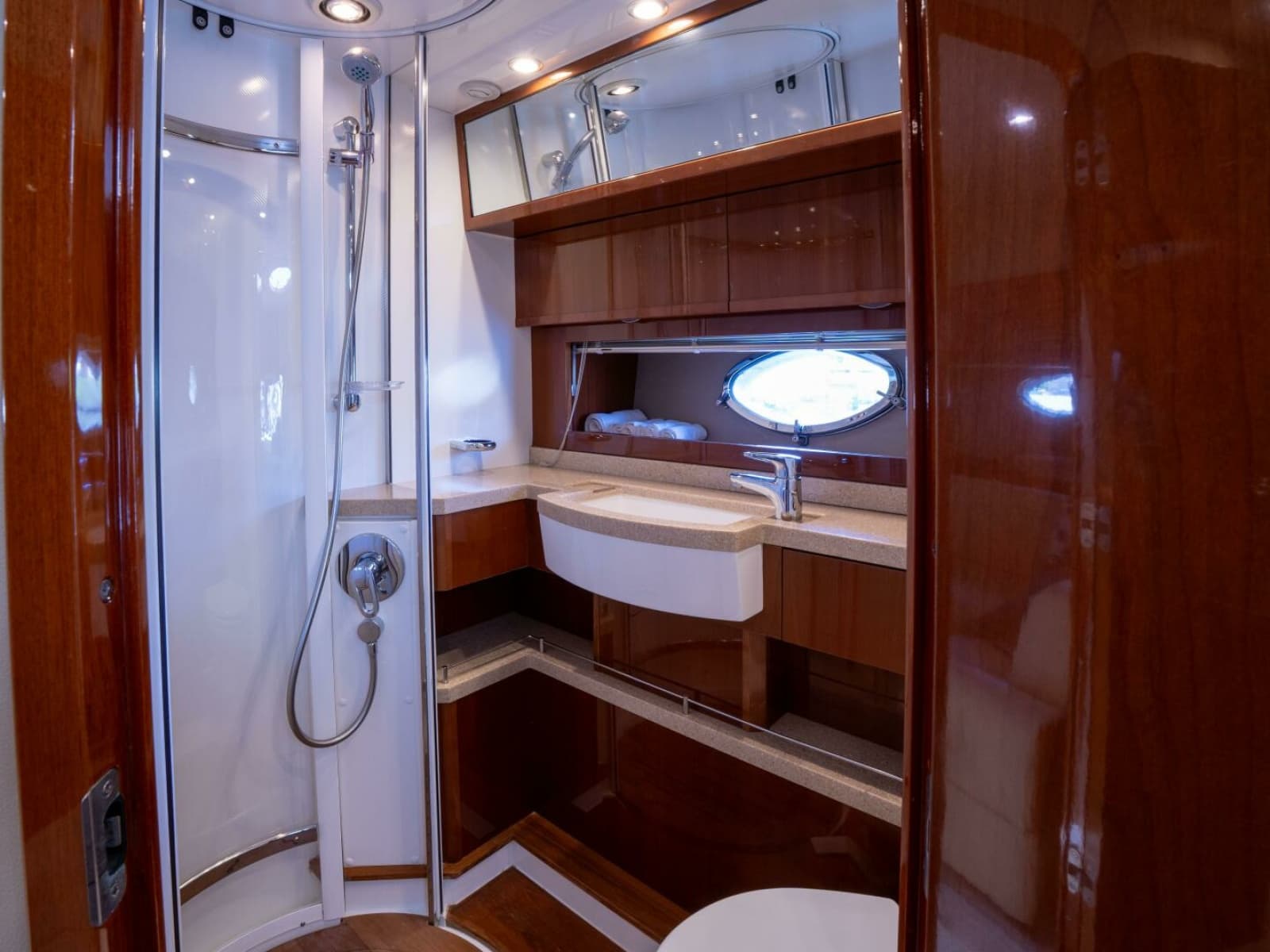 2008 Princess V53