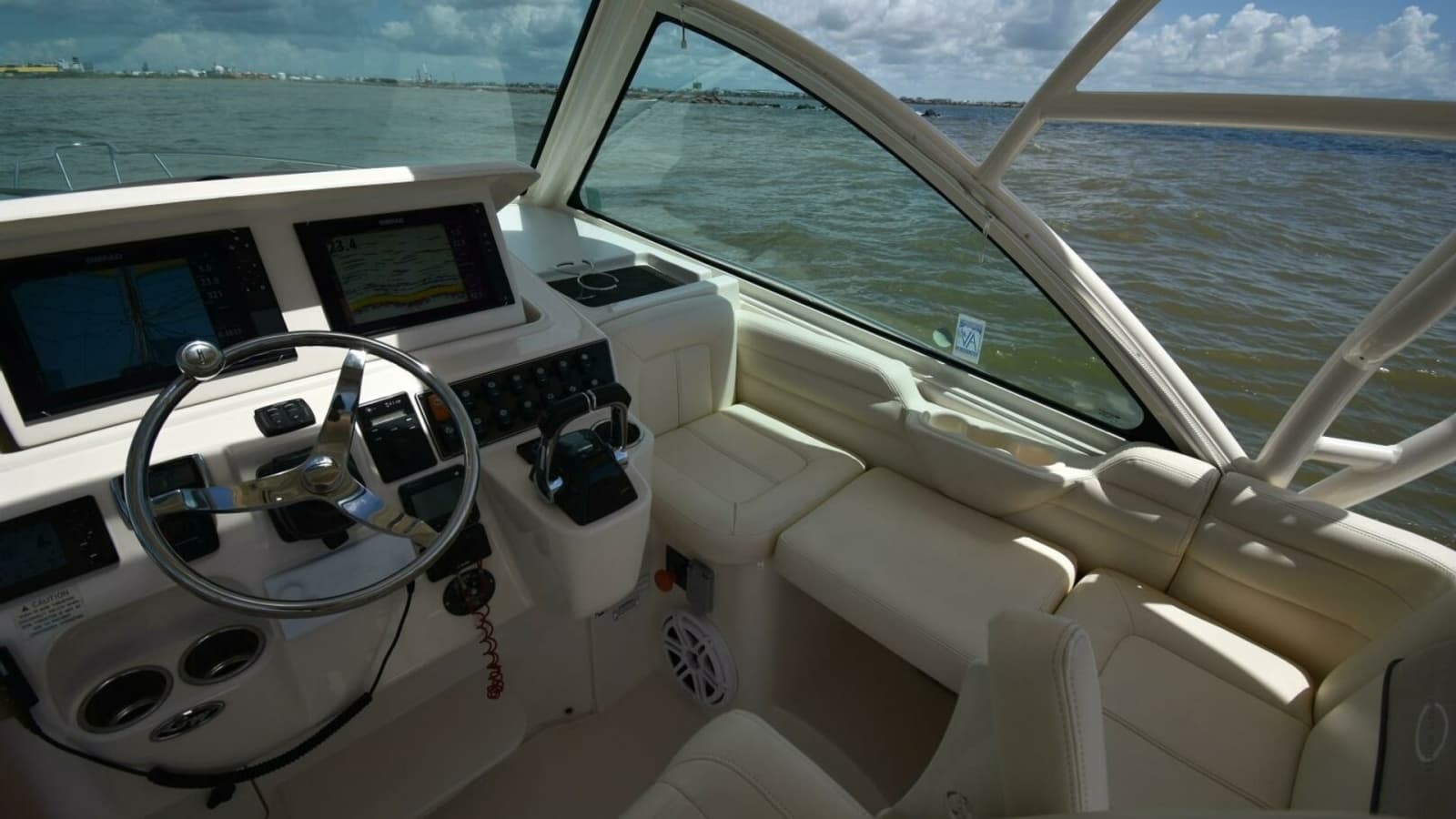 2016 Grady-White 330 Express