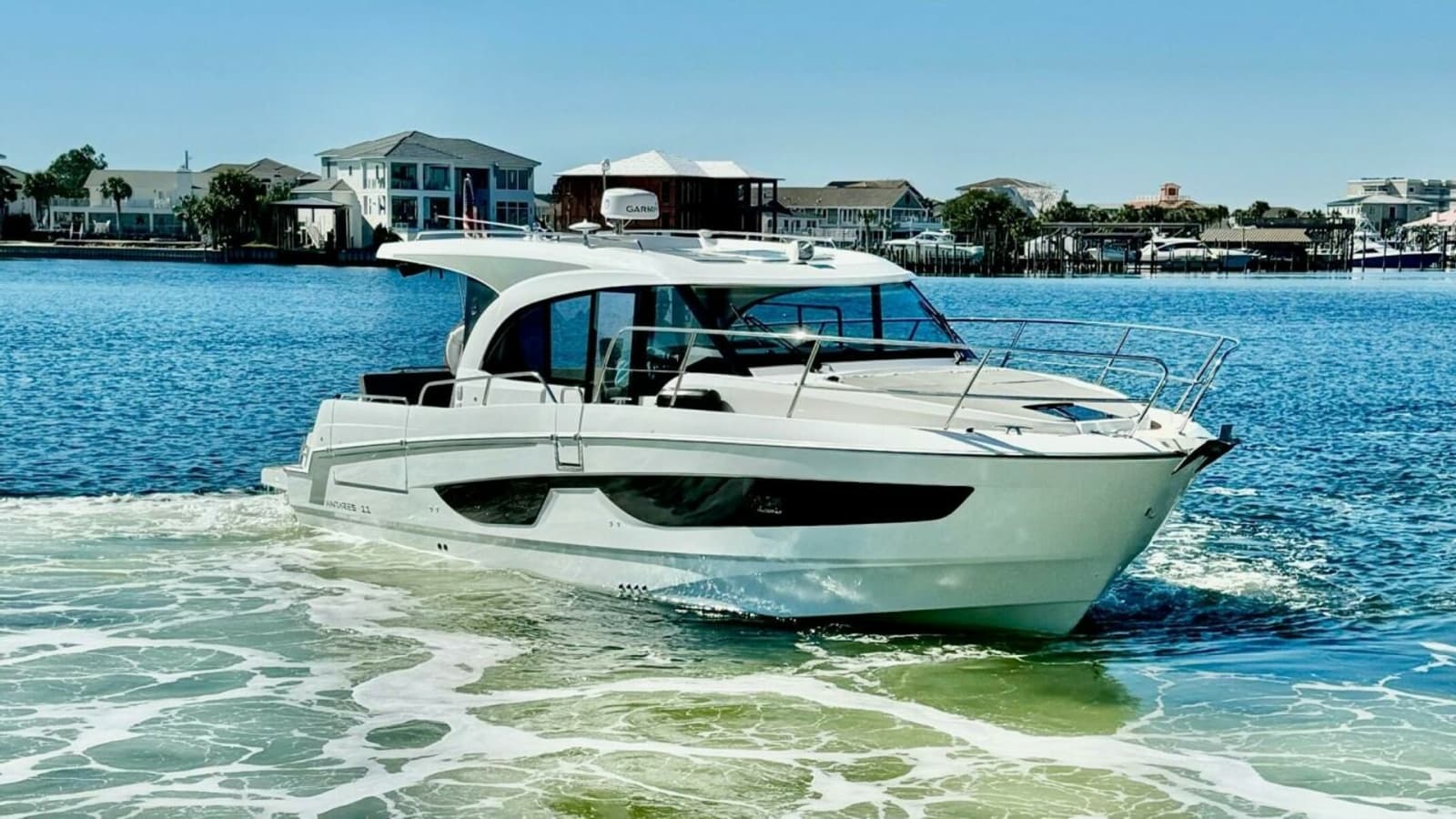 Starboard Side View in Motion