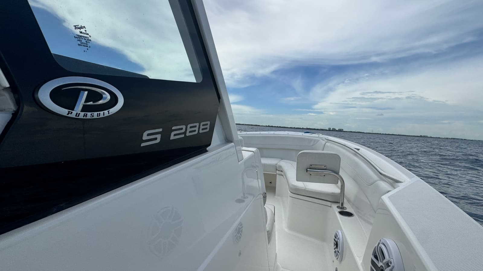 2022 Pursuit S288-