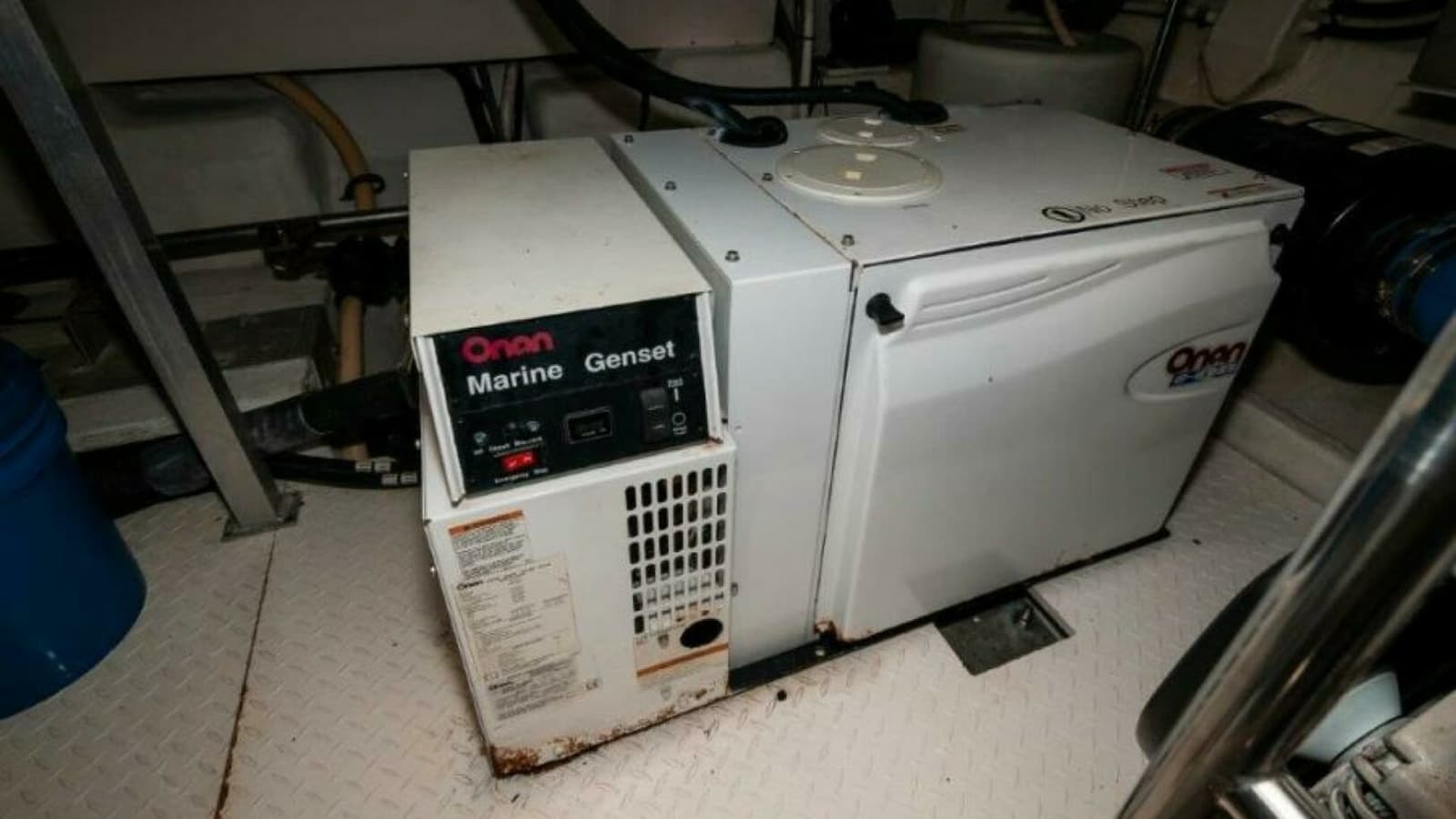2006 47 Cruisers Generator