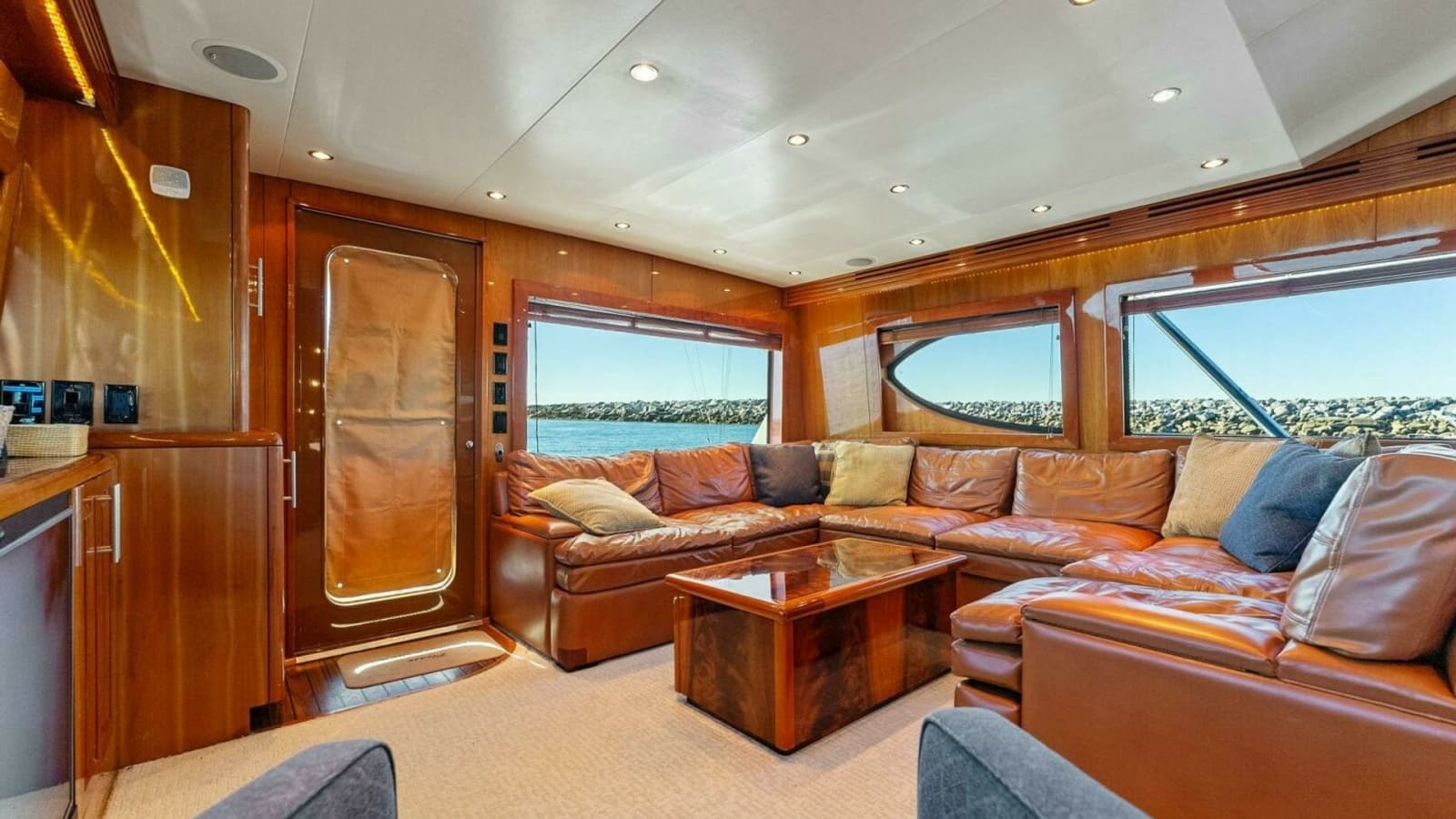 2007 Hatteras 64 Convertible CHUPACABRA - Luxurious Salon with Panoramic Windows