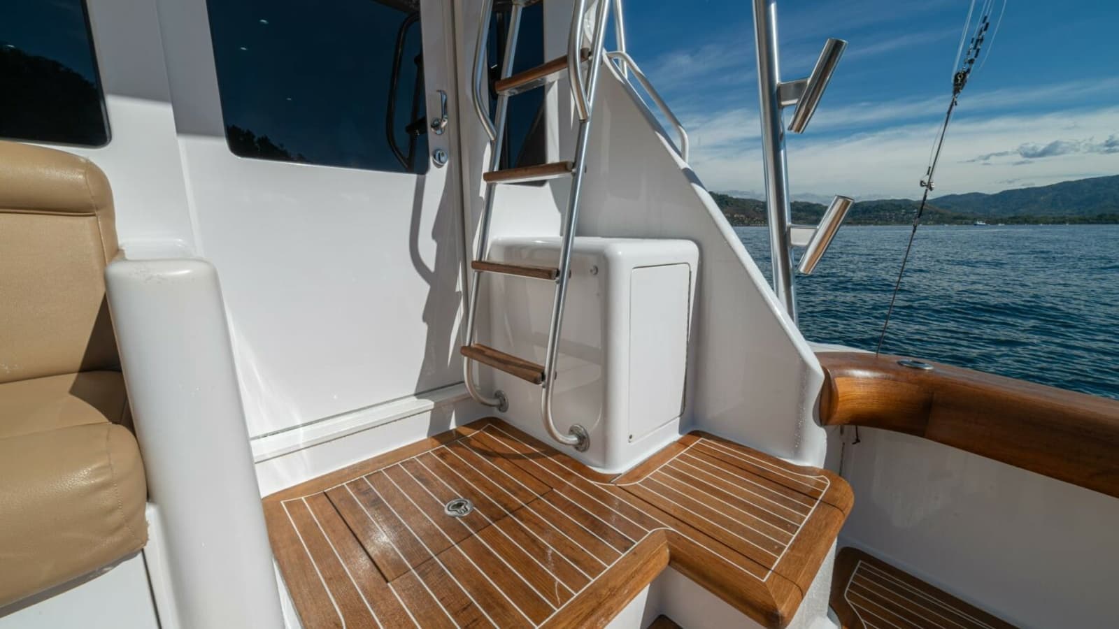 2006 Viking 56 "Scandaloso"