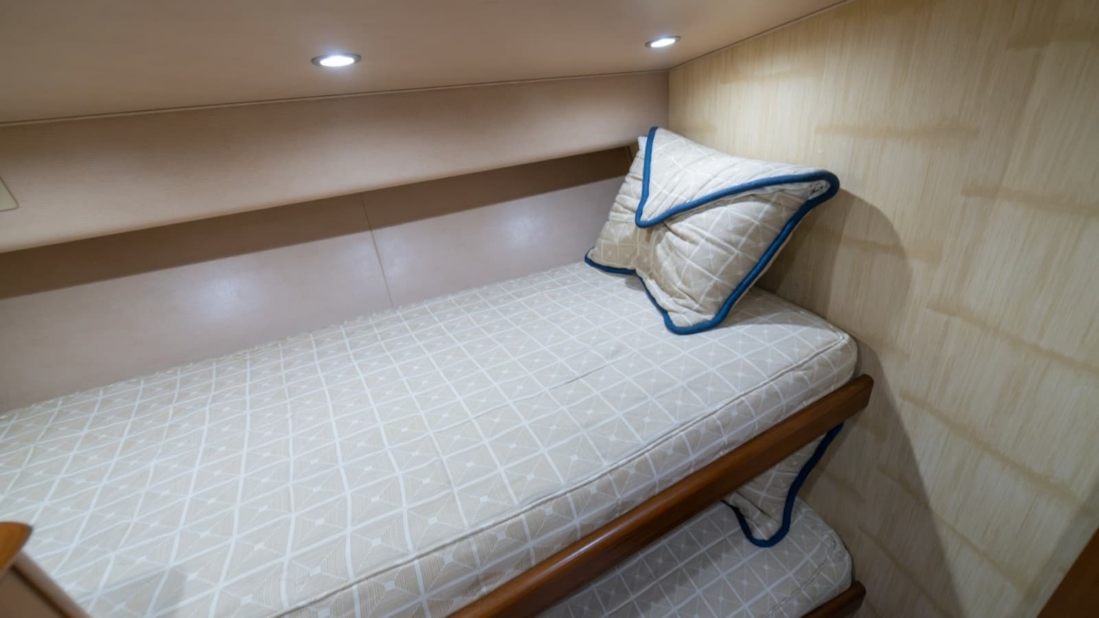 60 Viking Convertible 2012 "Contango"