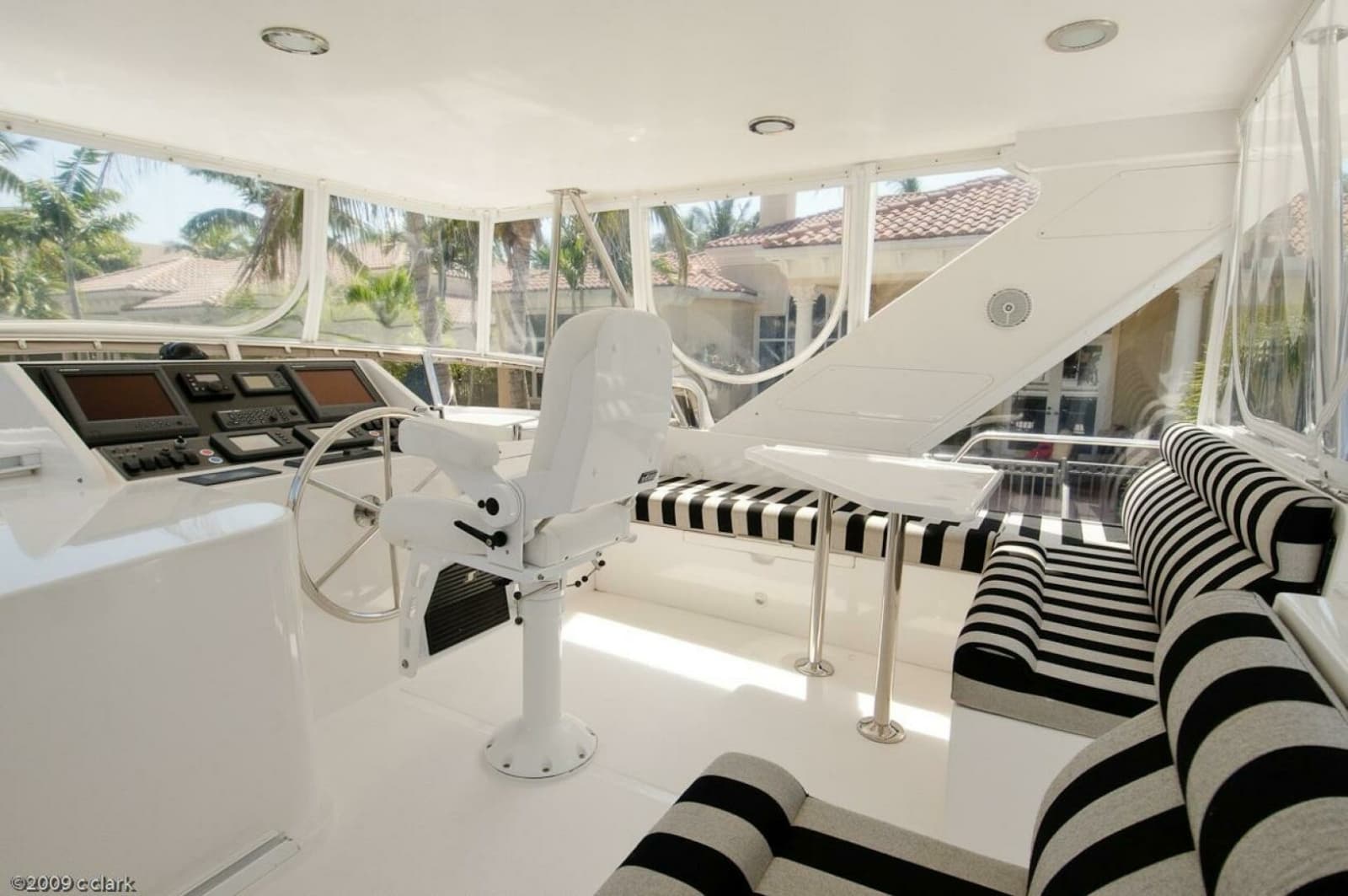 2005 Ocean Alexander 58 - Flybridge