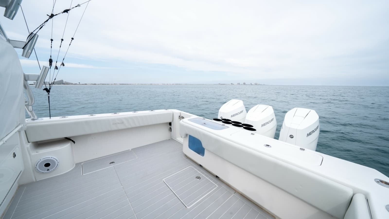 2011 Contender 40 Express