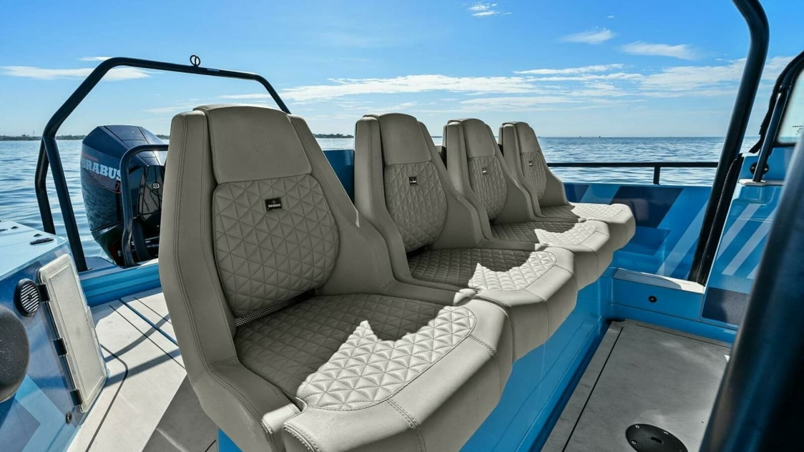 2022 Axopar Brabus Shadow 500 TT - Aft Seating