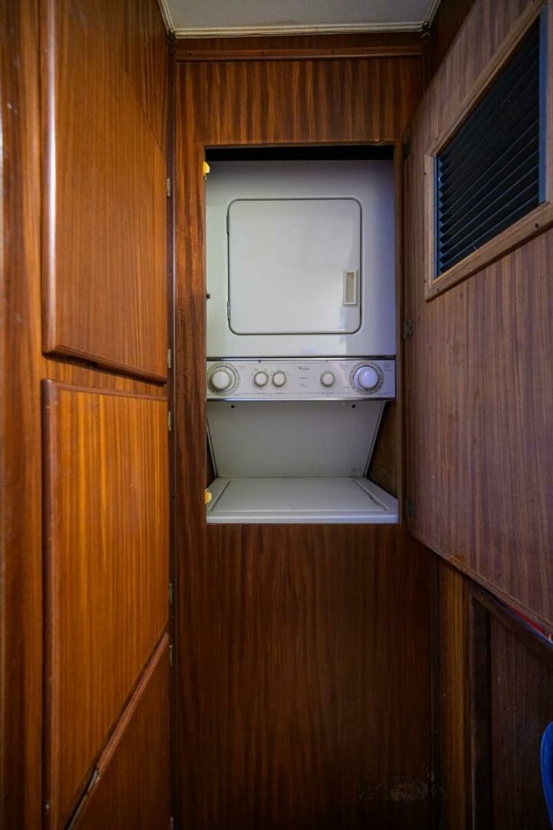 Hatteras 63 - Phantom - Washer/Dryer