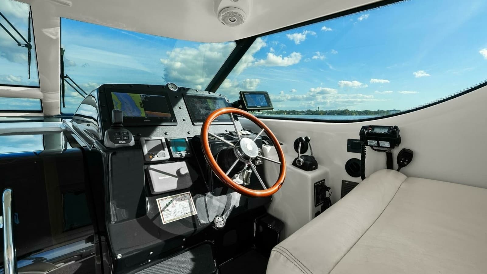 2007 Tiara Yachts 4300 Sovran - Helm/Electronics