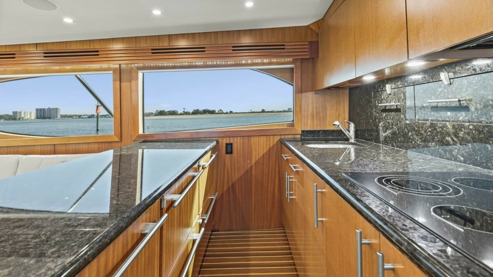 2008 60 Hatteras Blacksmith Galley