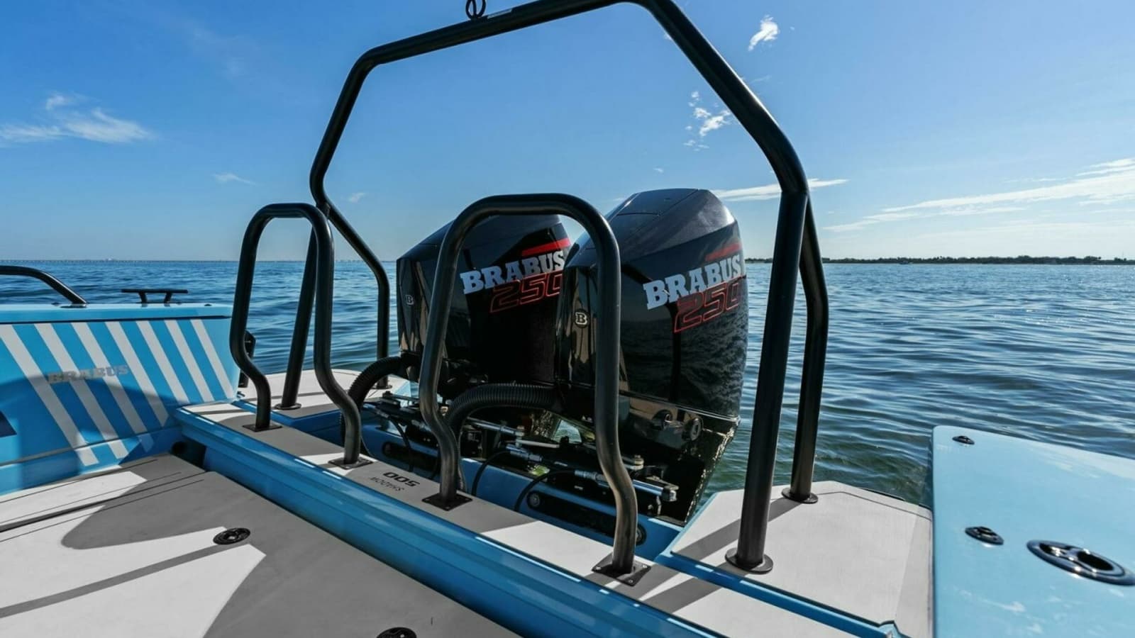 2022 Axopar Brabus Shadow 500 TT - Transom