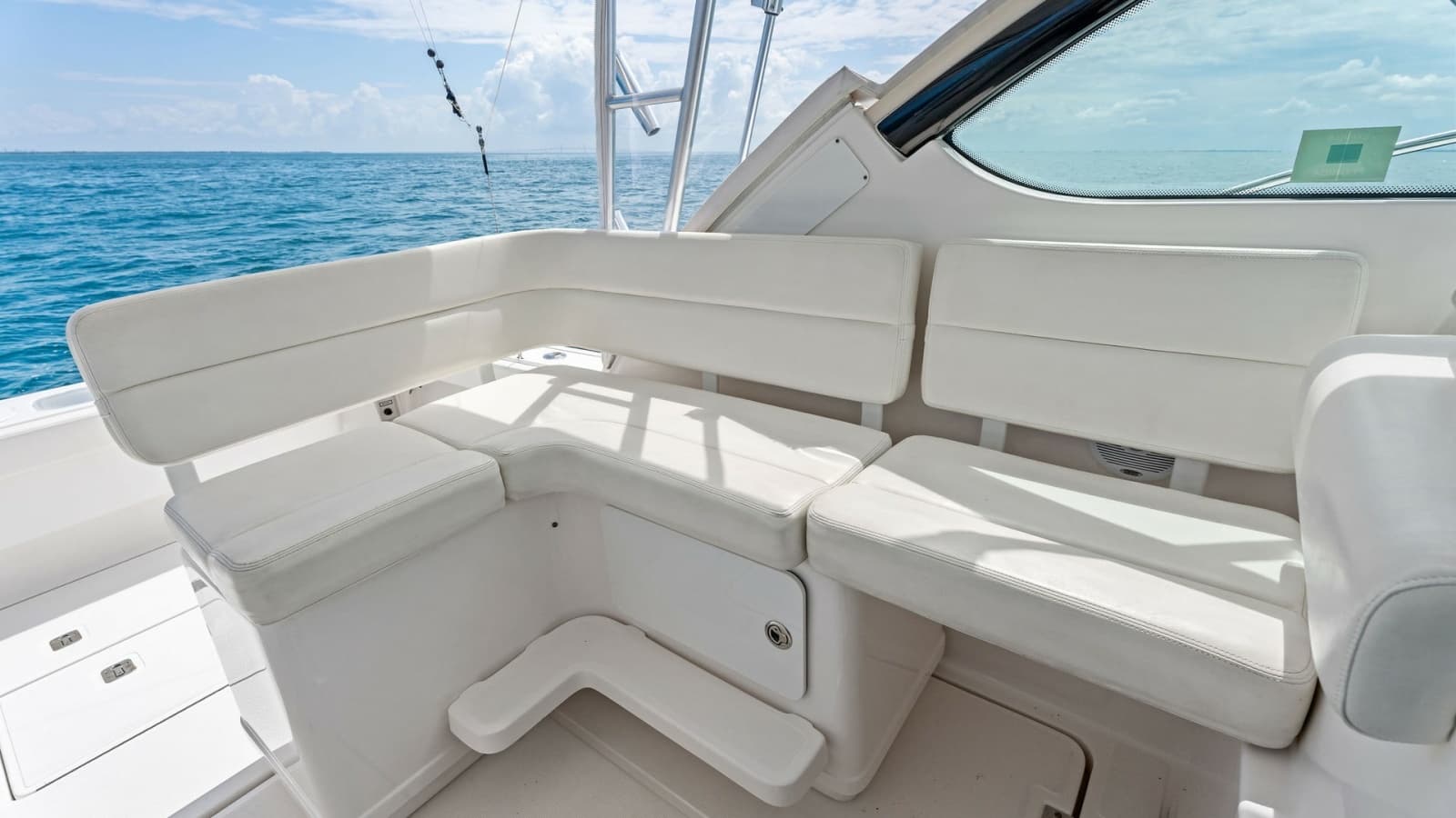 Spacious Cockpit Seating Area