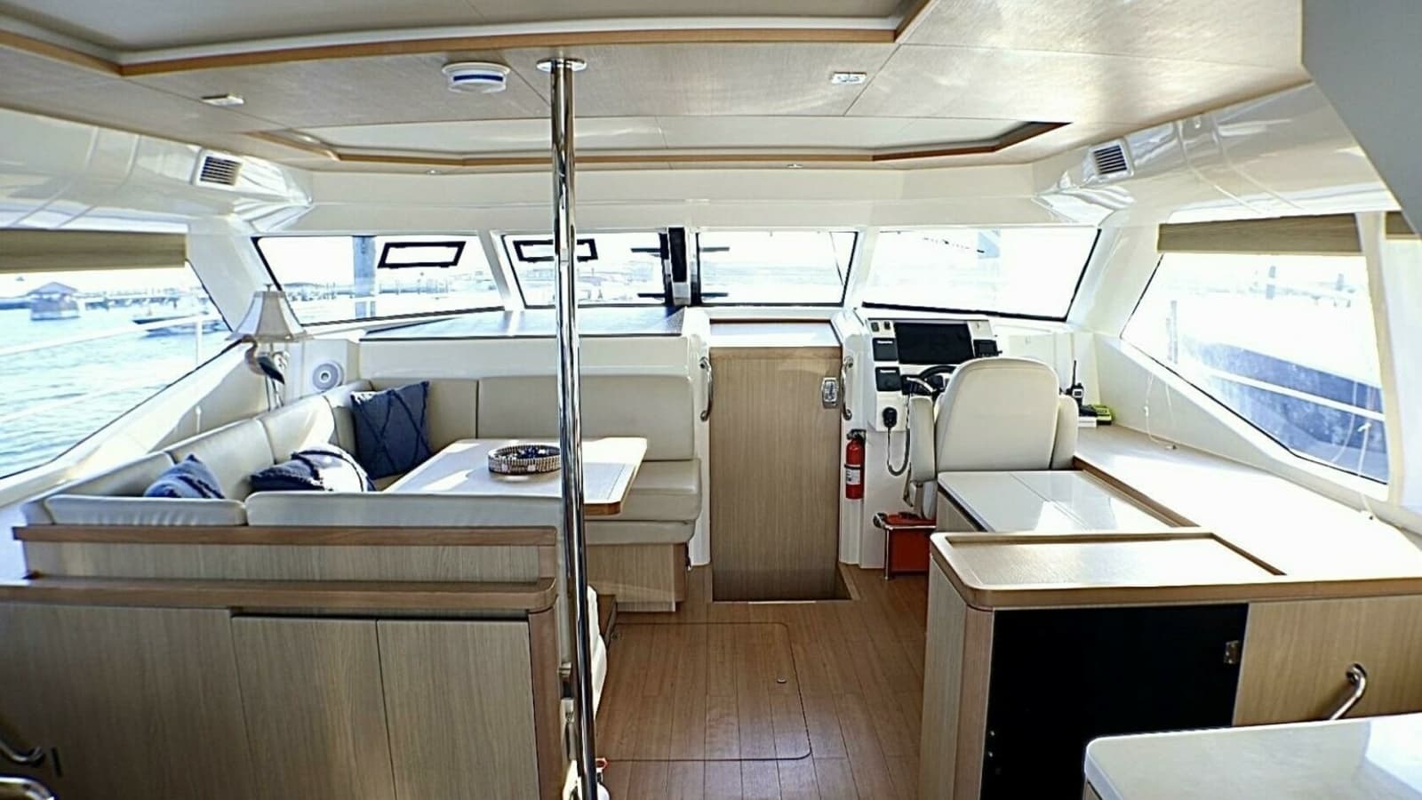 2018 Aquila 44 Catamaran- Salon