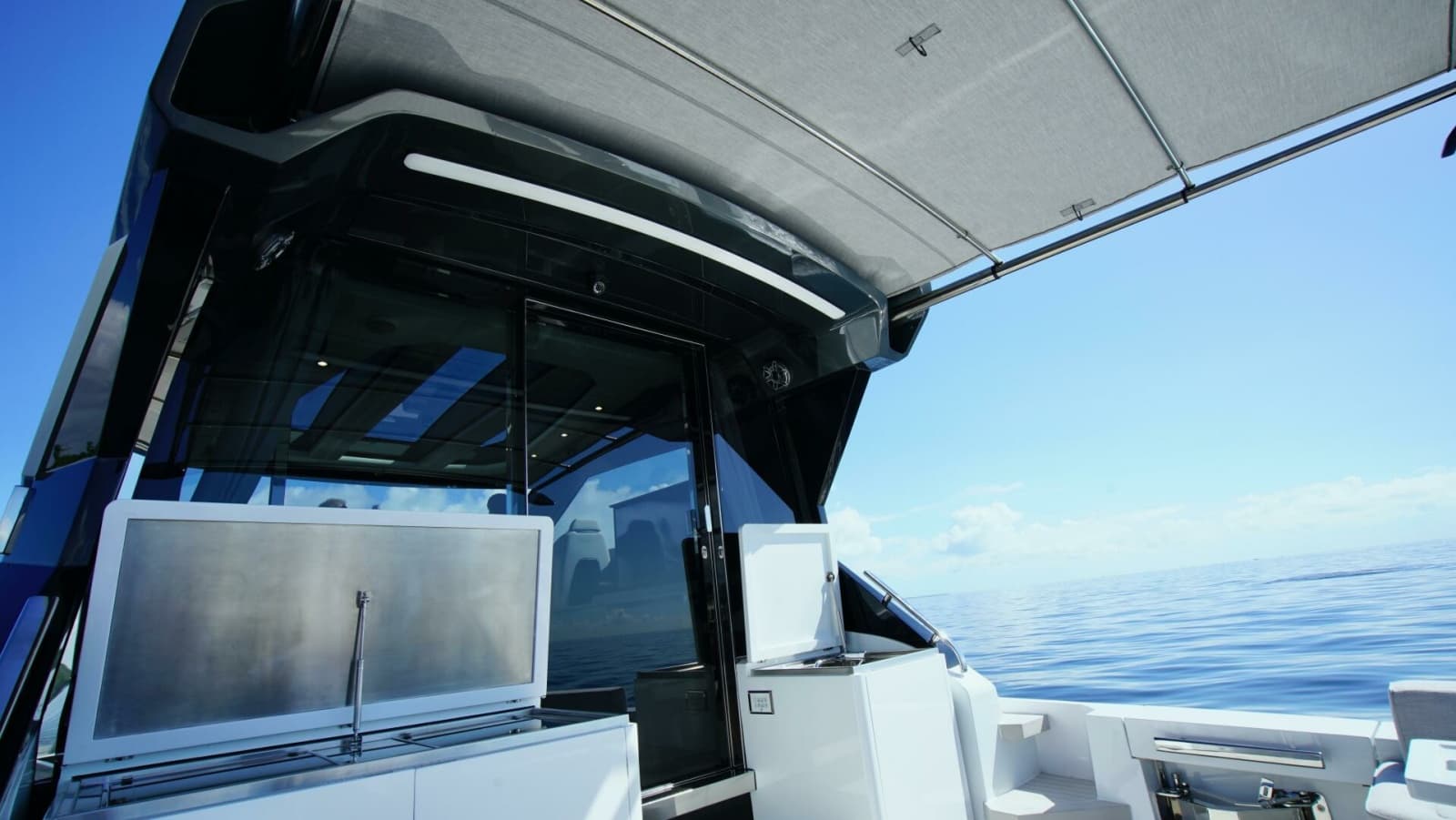 2024 Uniesse HTC5P