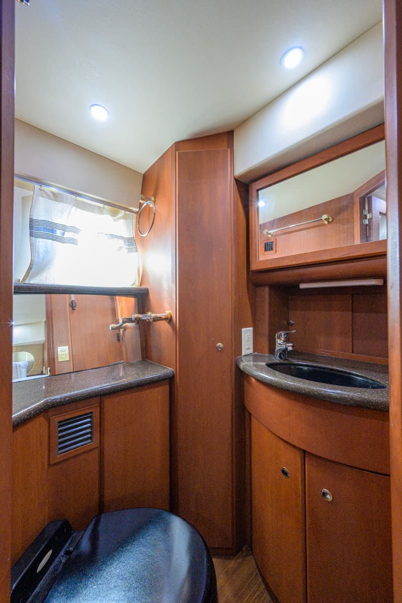2005 Silverton 39 Motor Yacht