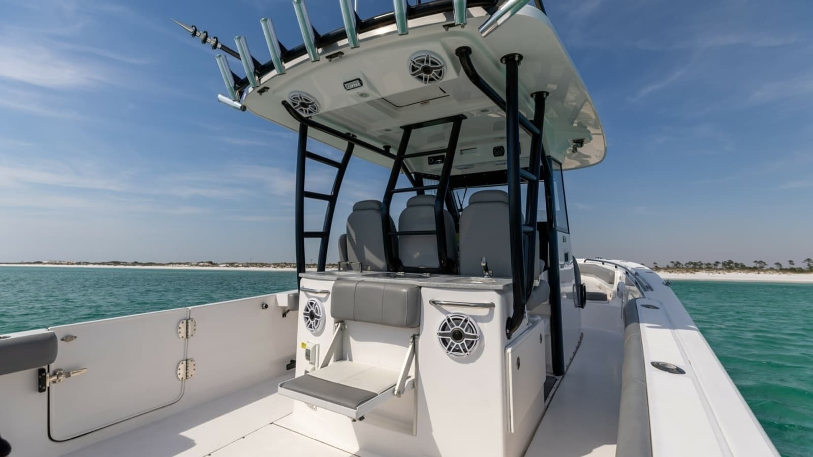 2023 Everglades 365 CC-