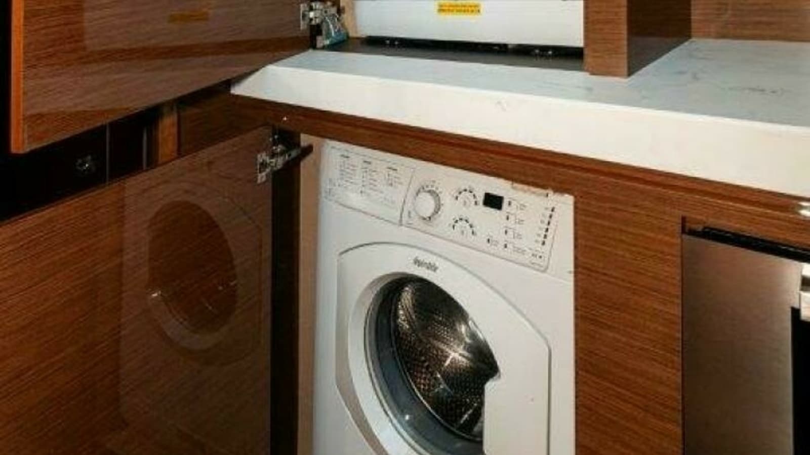 2020 Cruisers Yachts- HARPER BELL- Laundry