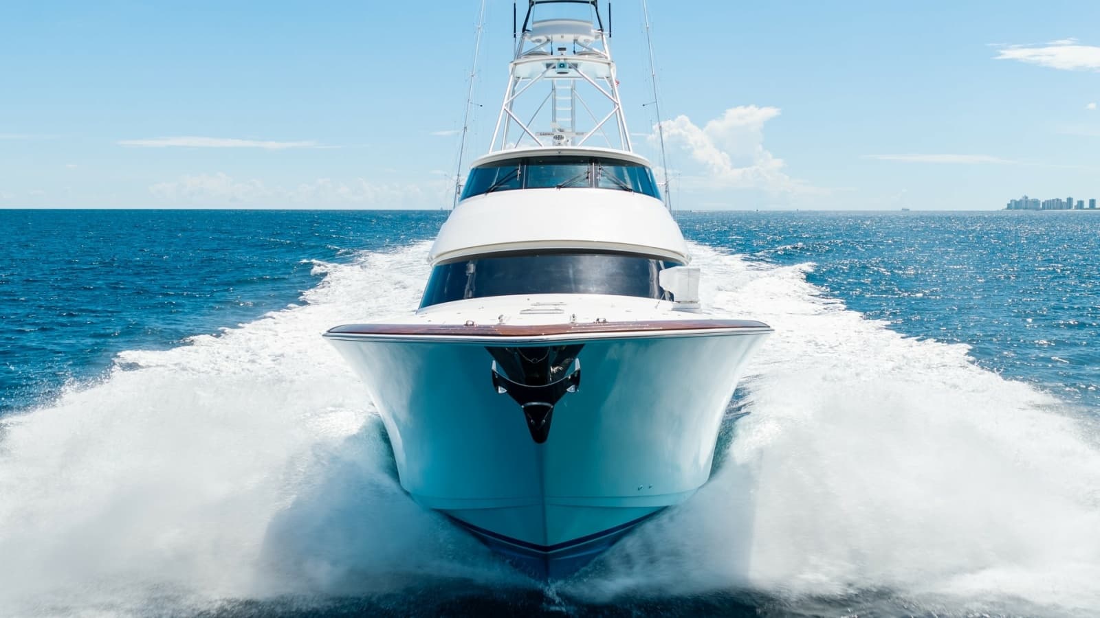 Dynamic Bow View in Motion
