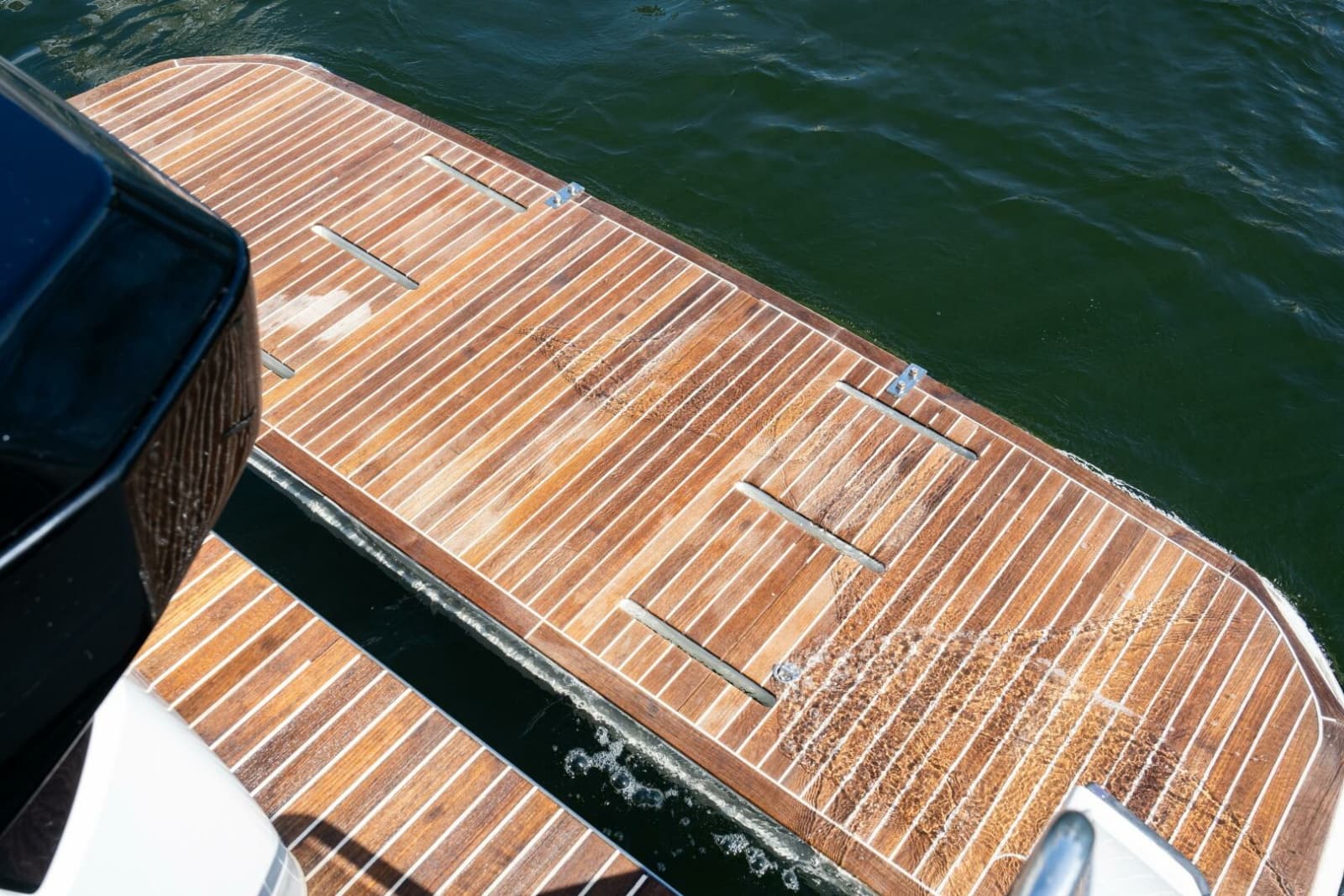 Beneteau 40 - Tis the Seasun - Transom