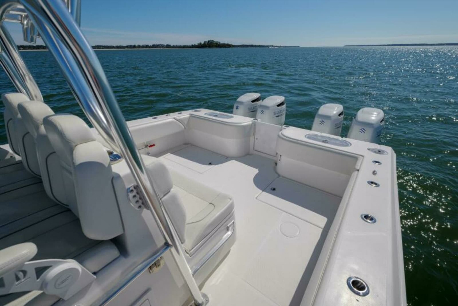 SeaHunter 38 Reel Escape- Cockpit