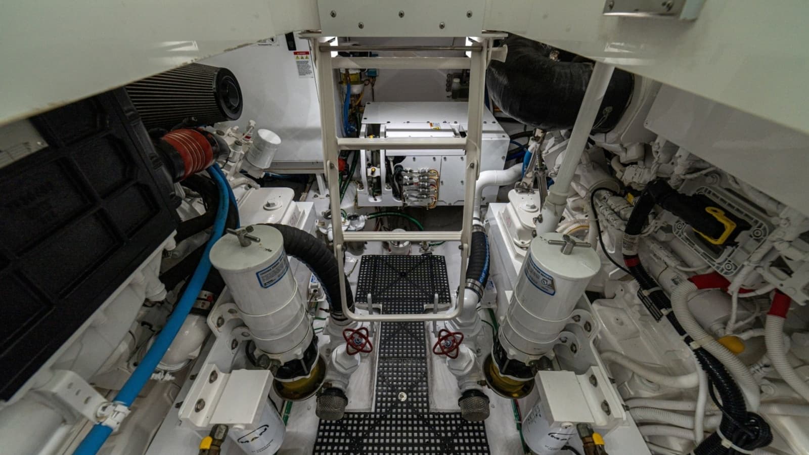 2023 Viking 46 Billfish Engines