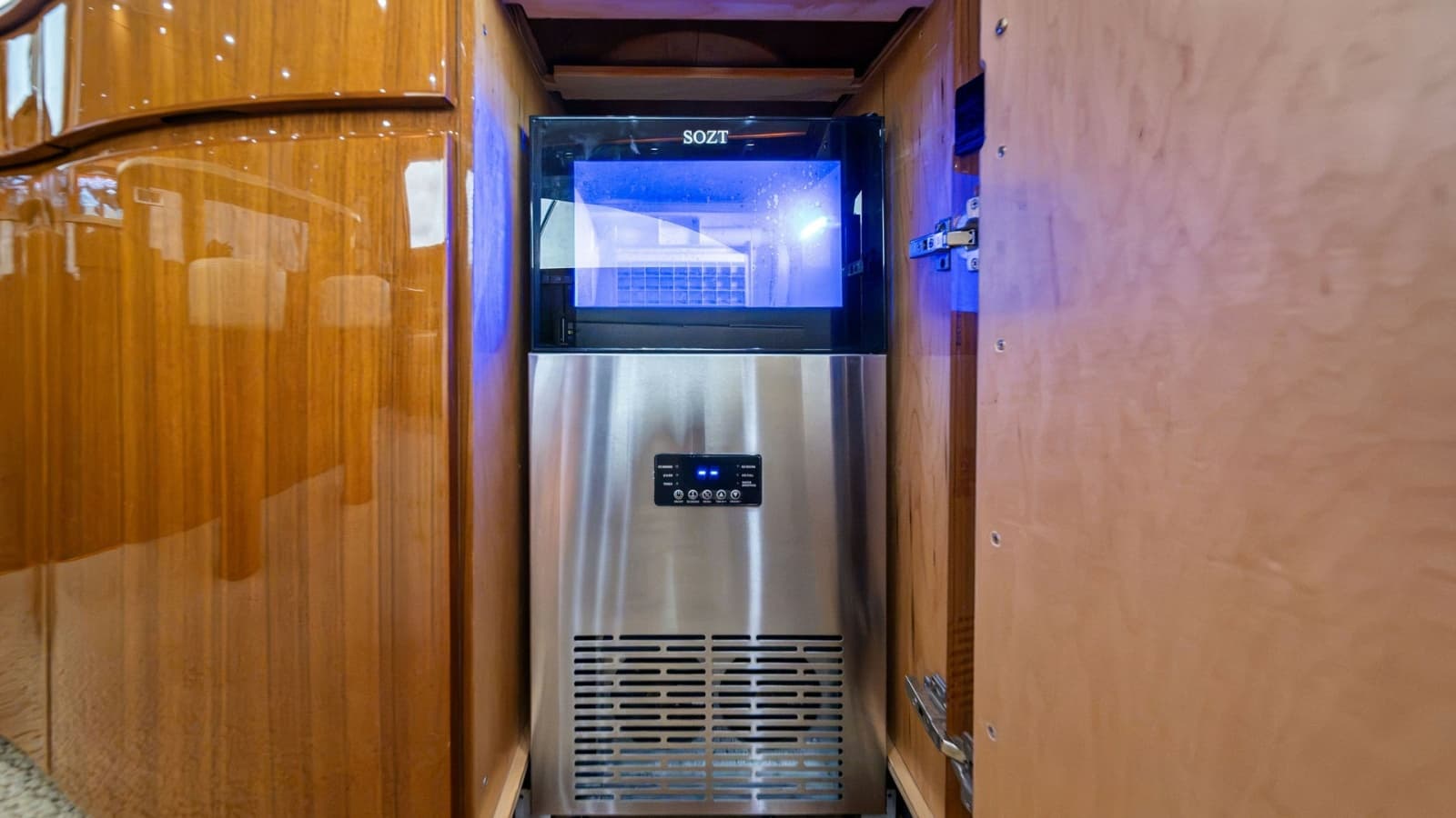 Built-In Ice Maker Compartment