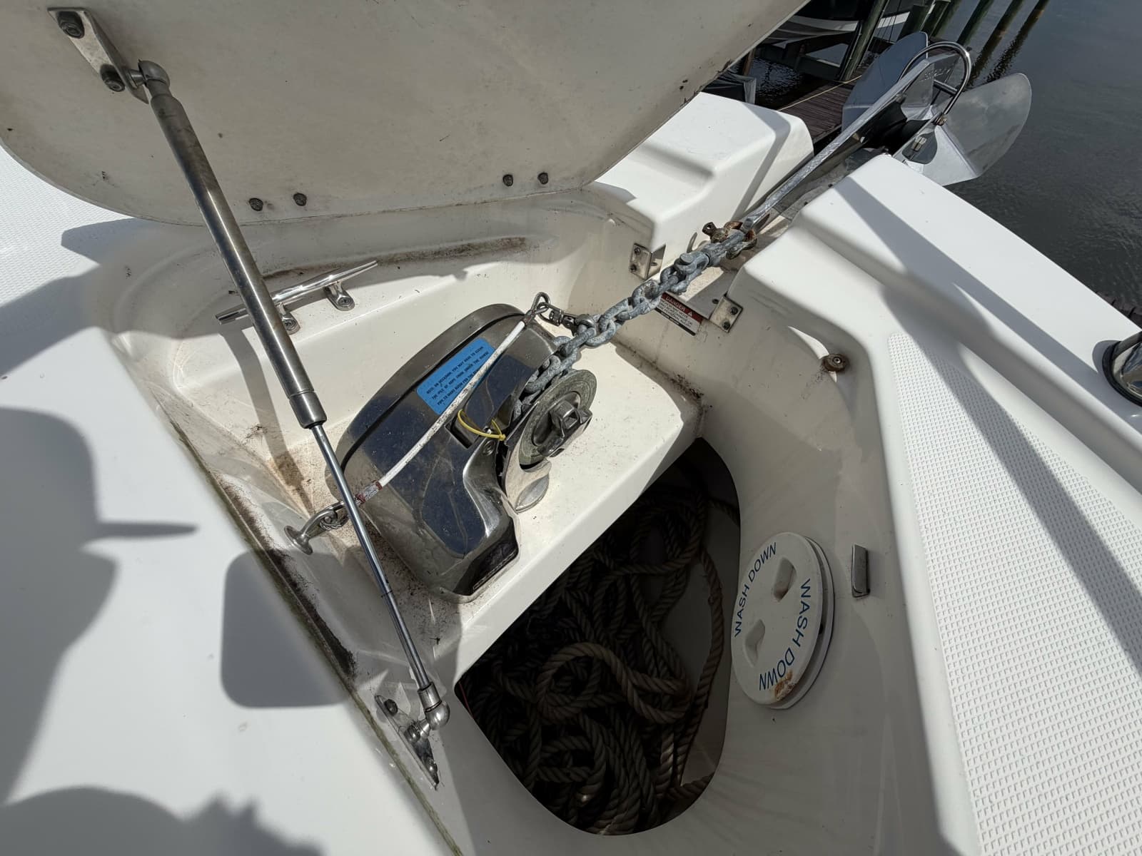 2016 Robalo R305