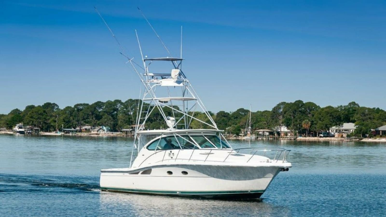 2003 Tiara Yachts 4200 Open Kingfisher Stbd Bow