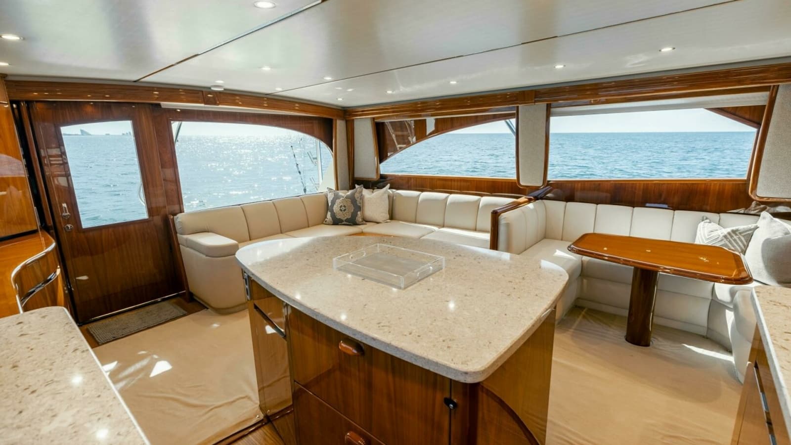 2018 Viking 62 Convertible- Da'Grits- Salon