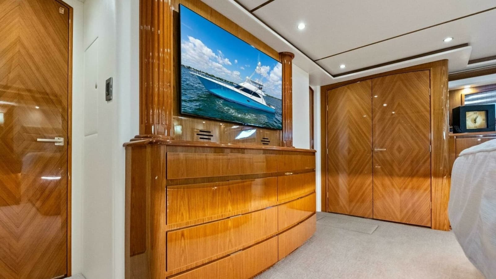 2012 82 Viking Convertible - Lady Di