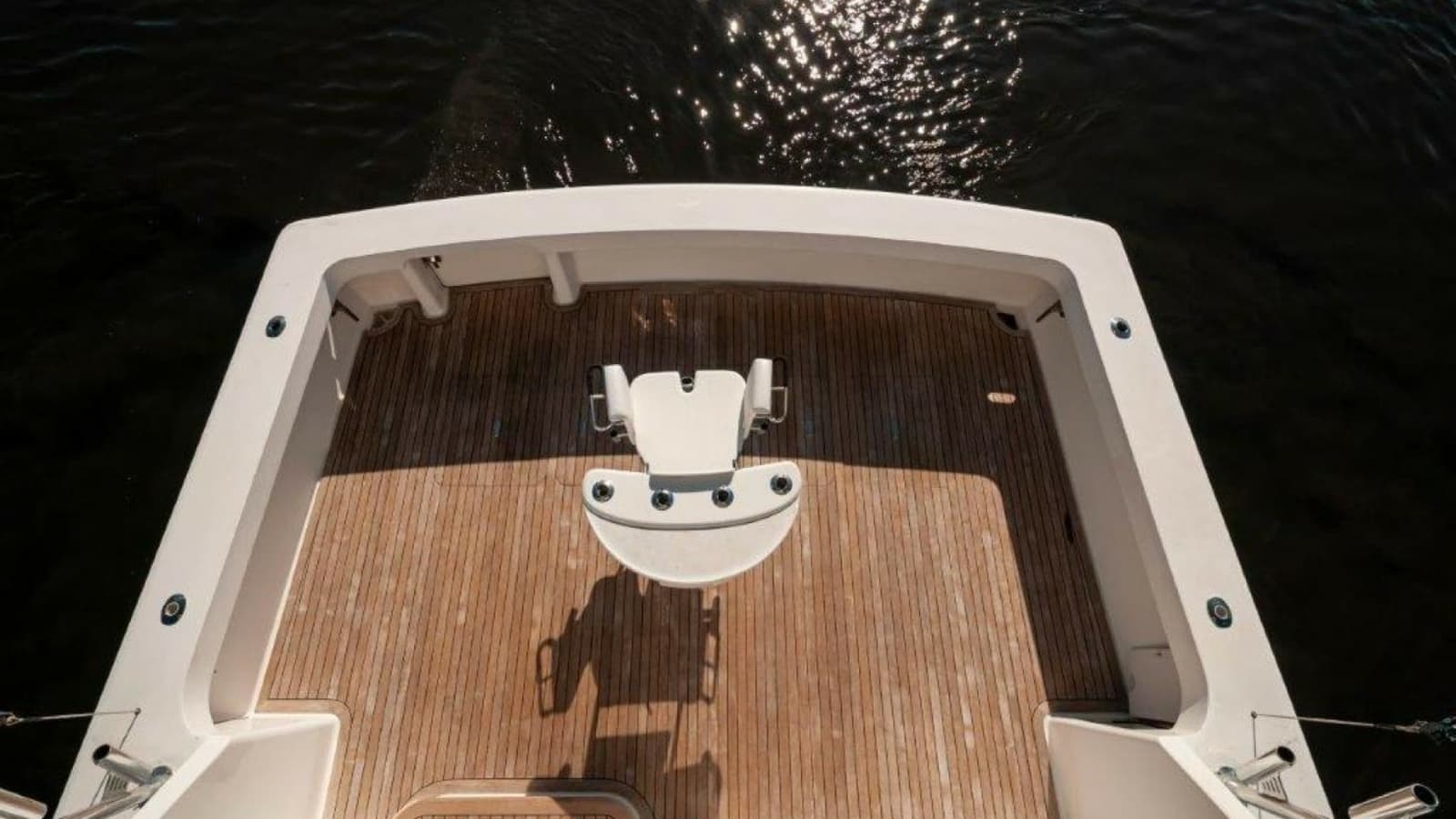2001 61 Viking Convertible Ellie B Cockpit