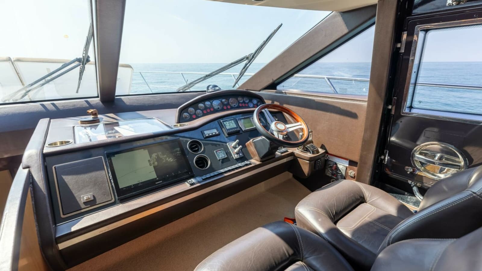 2011 Princess 64 'Harbor Story' - Helm