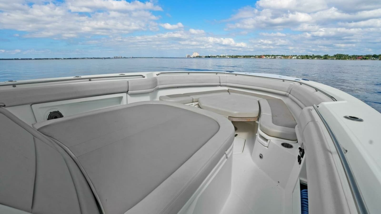 2019 Boston Whaler 380 Outrage 'Lima Kilo' - Bow