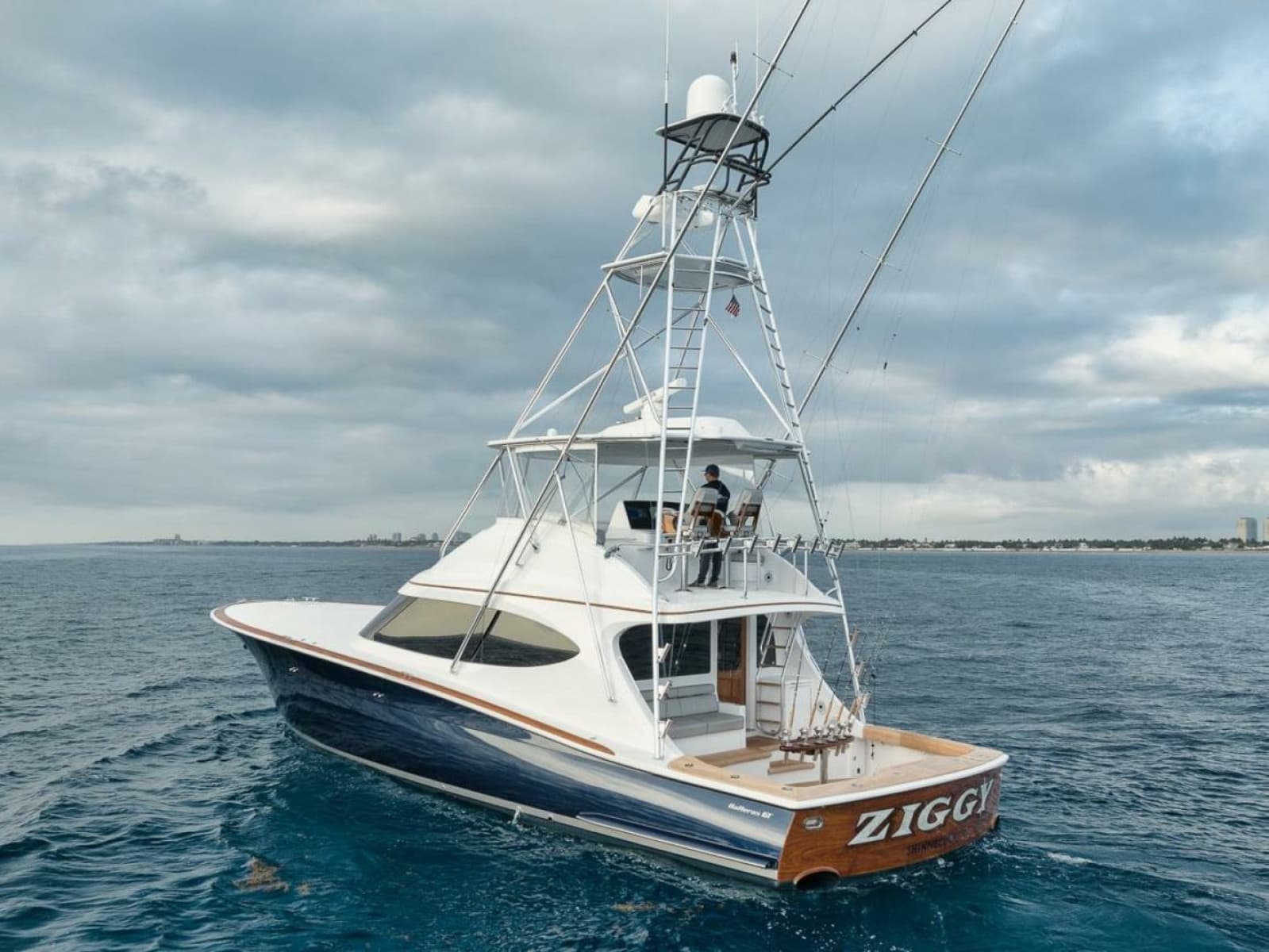 2020 Hatteras Convertible GT59