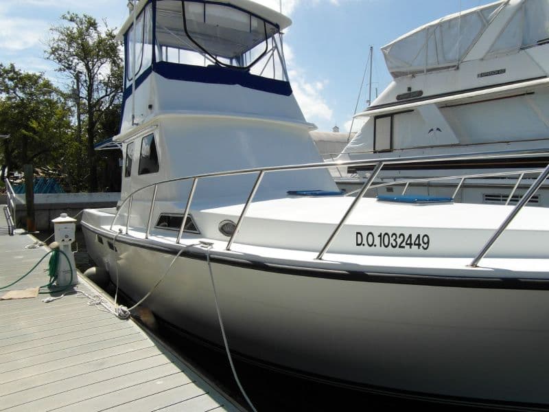 1995 Sportfish Starboard Bow