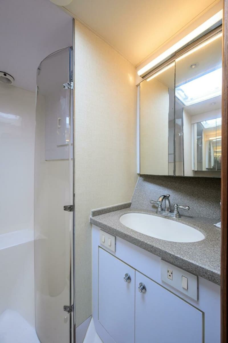 2001 Ocean Yachts 56 Super Sport