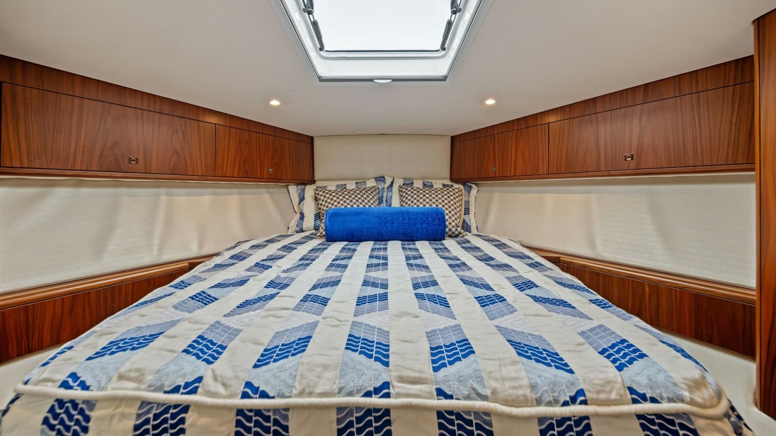 Forward Cabin with Skylight