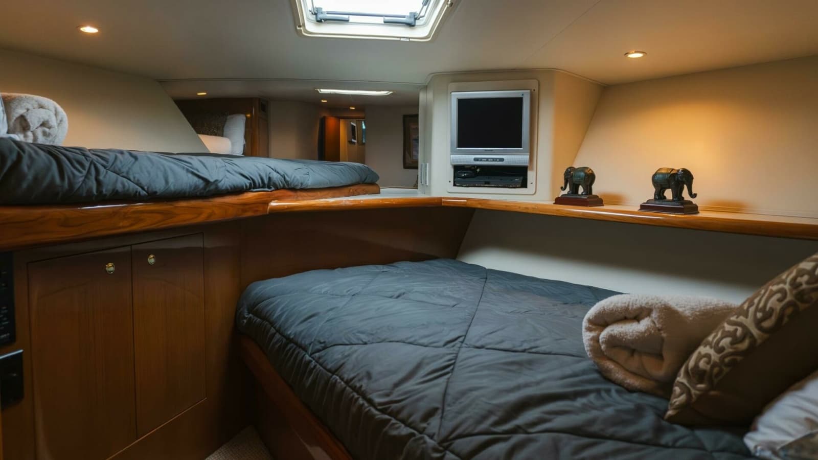 2000 Viking 55 Convertible