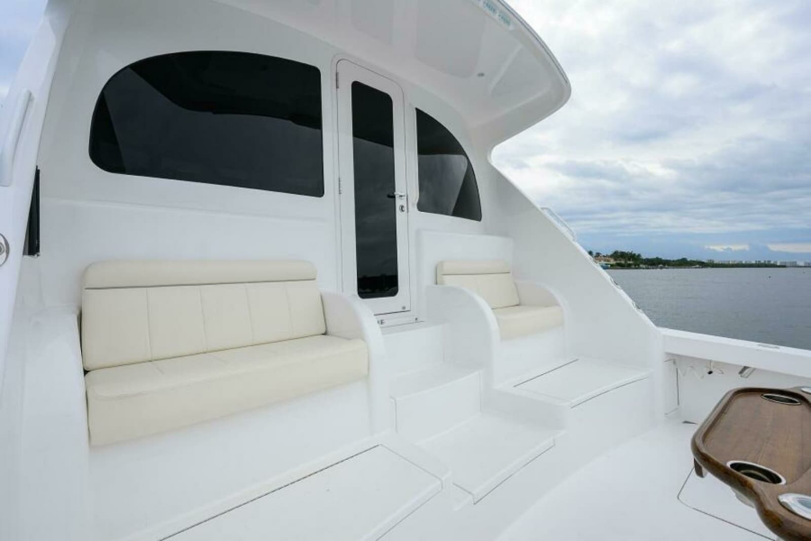 Viking 54 - TROUBLE FREE - Cockpit