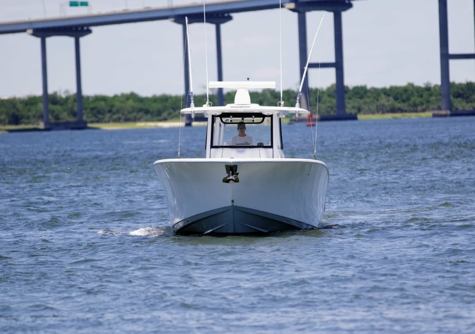 2022 Sportsman Open 352 - Exterior Profile