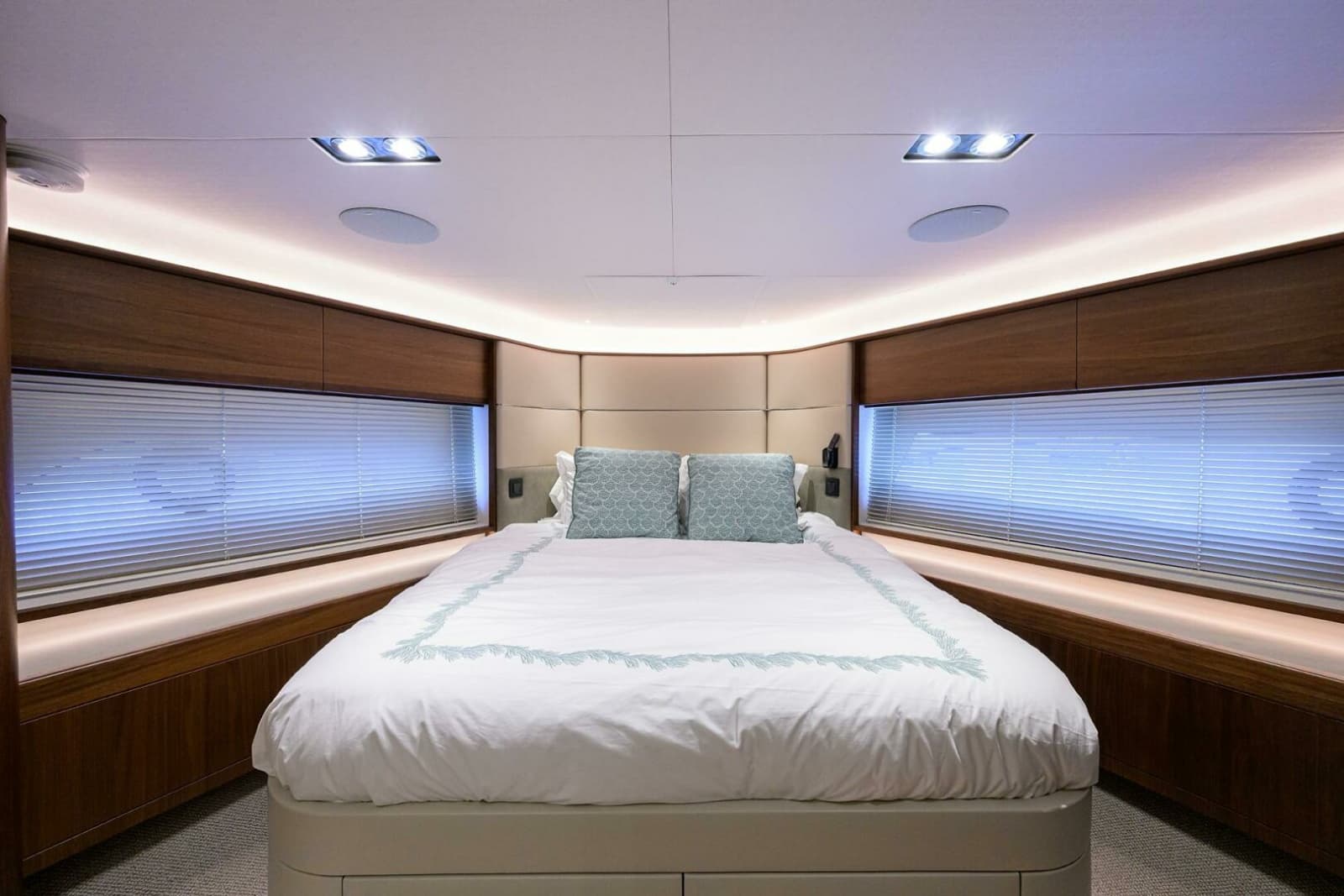 Princess Y78 - Janie II - Stateroom
