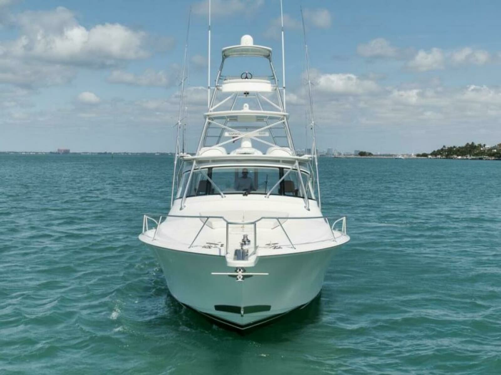 Viking 42 GAMECHANGER - Bow Profile