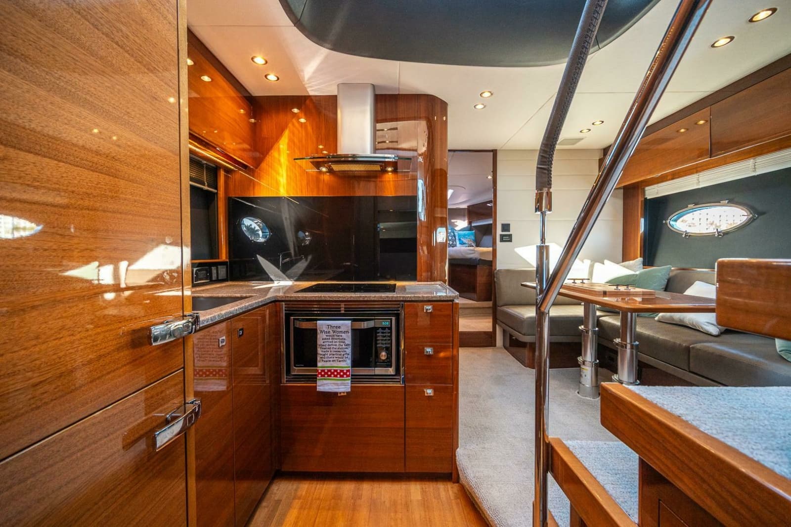 2016 Princess V48