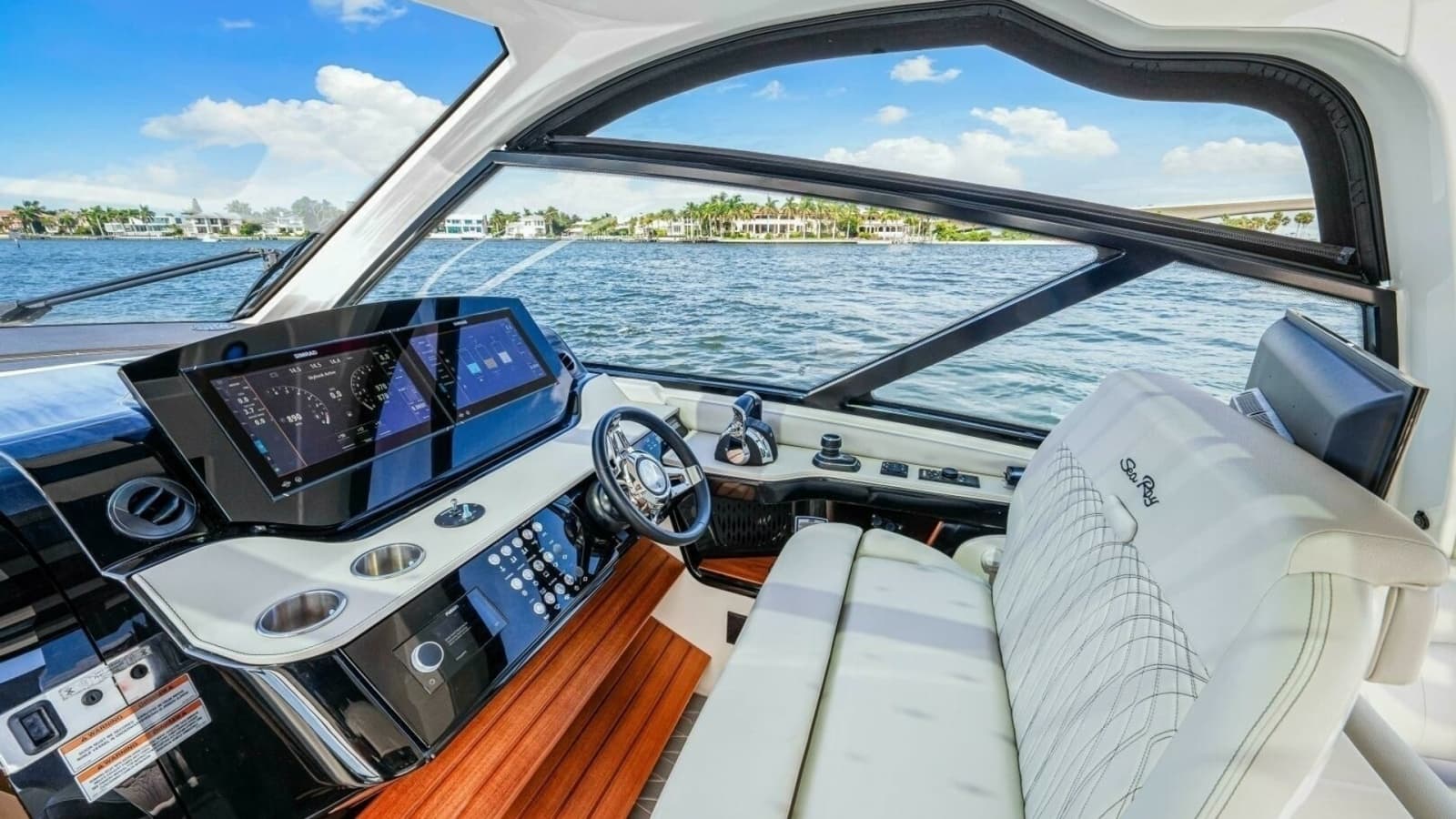 2022 Sea Ray 370 Sundancer