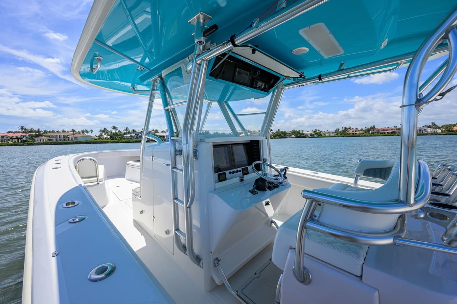 Bahama 41 - Exterior Helm