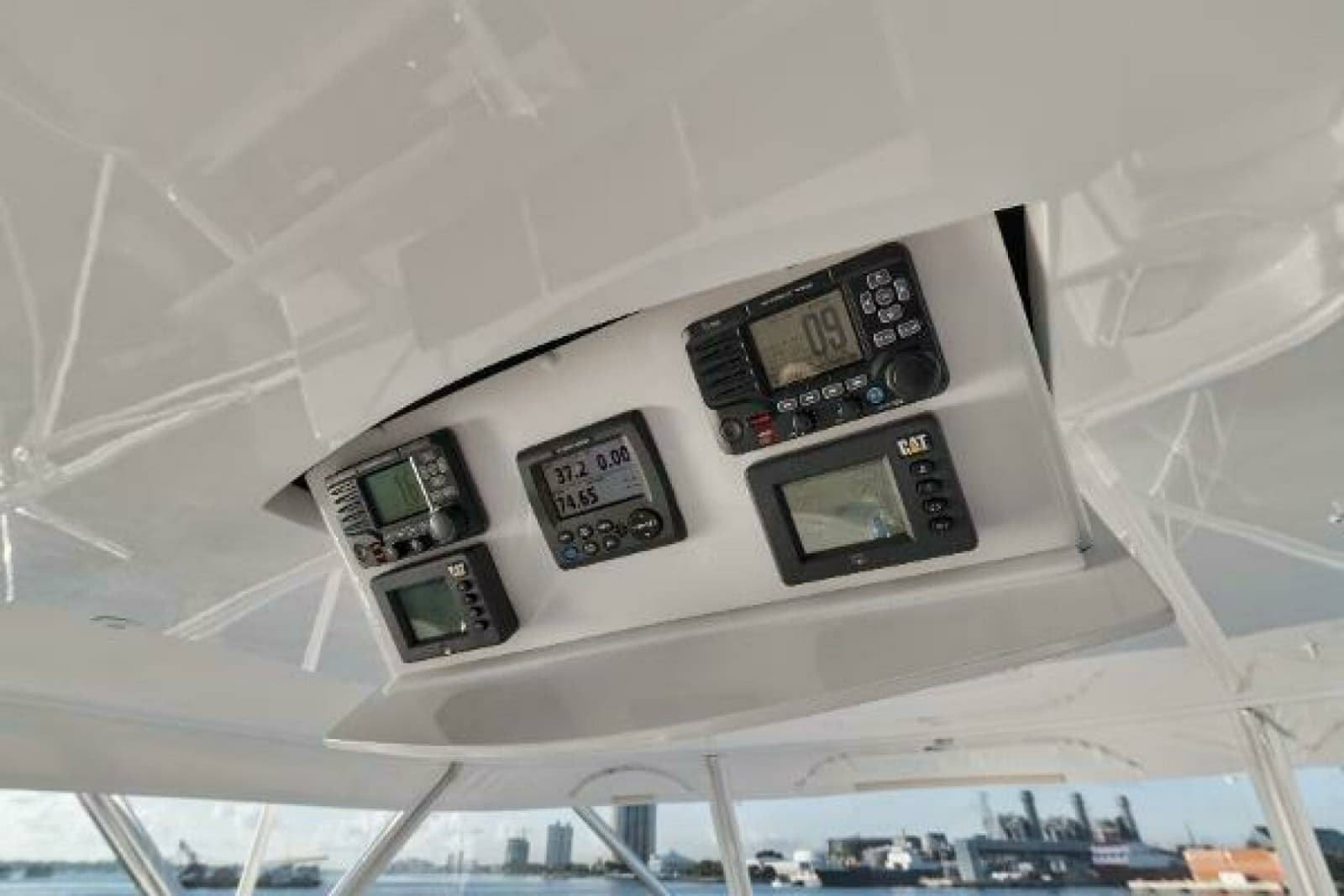 54' Hatteras GT54 - Flybridge
