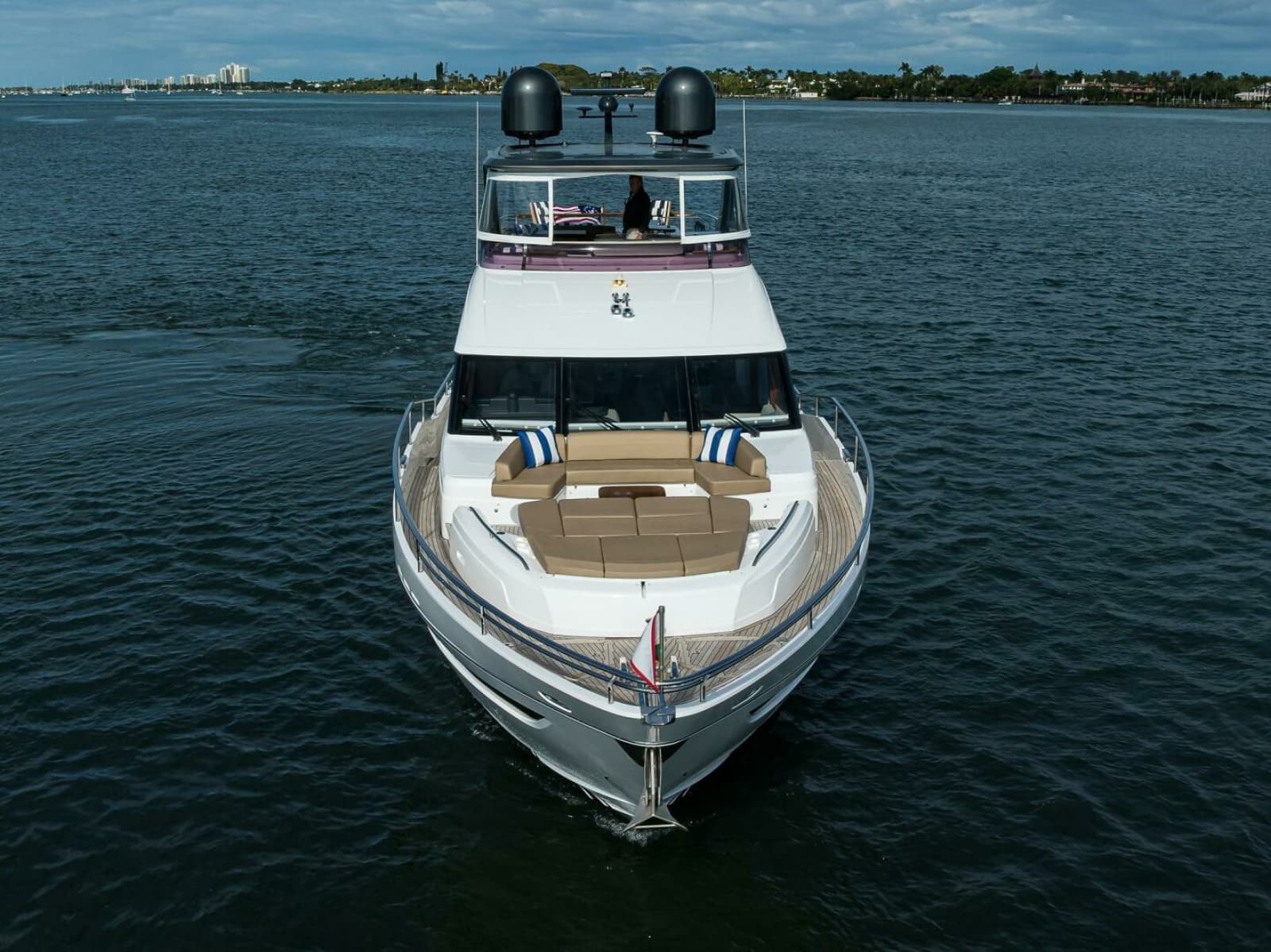 Princess Y78 - Janie II - Profile