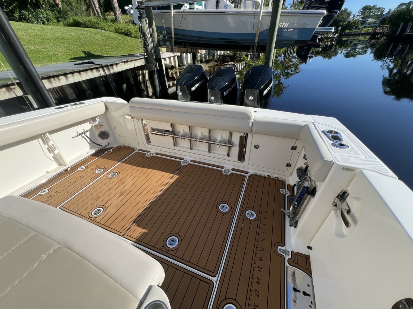 2017 Boston Whaler 380 Outrage