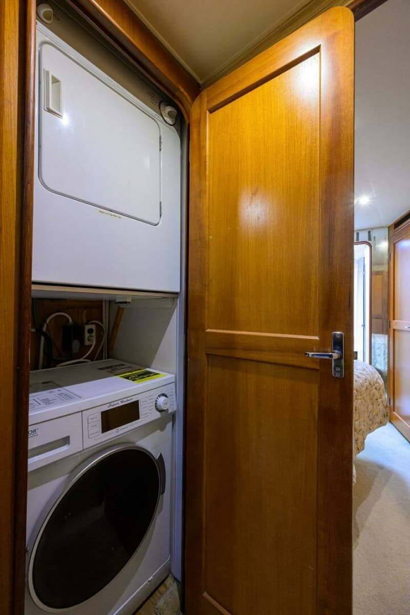 2001 Ocean Yachts 56 Super Sport